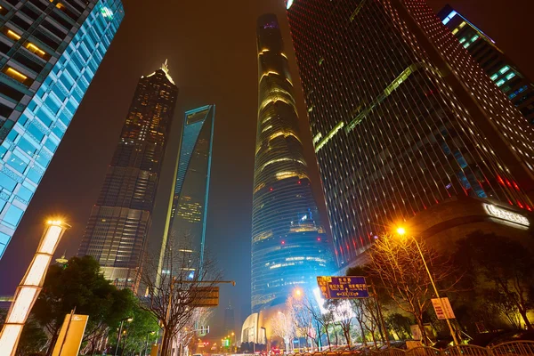 Shanghai bij nacht — Stockfoto