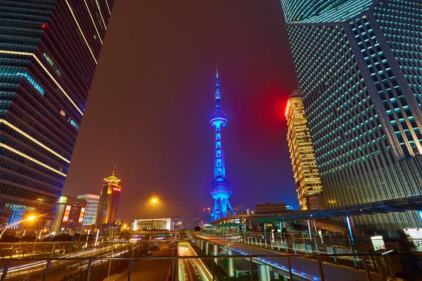 Oriental Pearl Tower at night — Stock Photo, Image