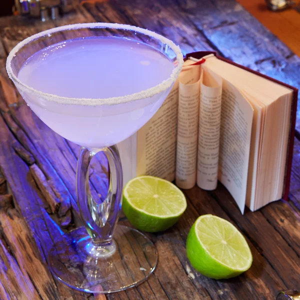 Cocktail em vidro margarita — Fotografia de Stock