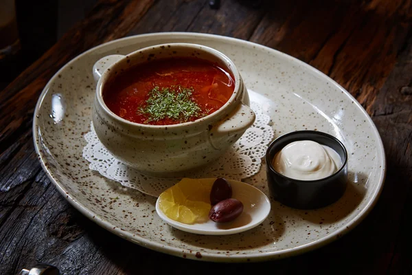 ロシアとウクライナのスープ ソリャンカ. — ストック写真
