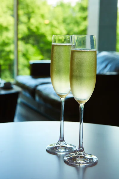 Två glas champagne — Stockfoto