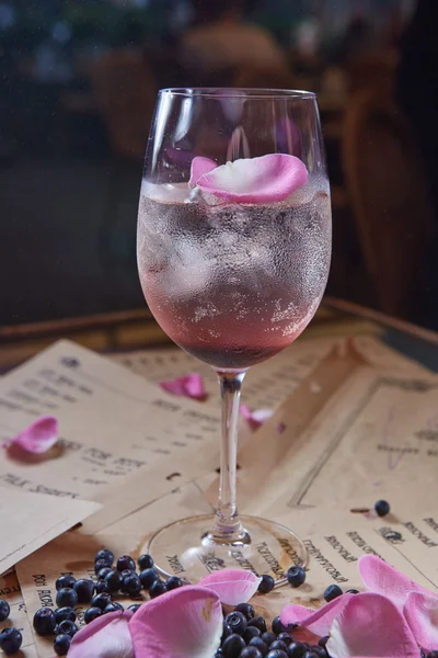 Homemade rose lemonade — Stock Photo, Image