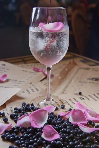 Hausgemachte Rosenlimonade — Stockfoto