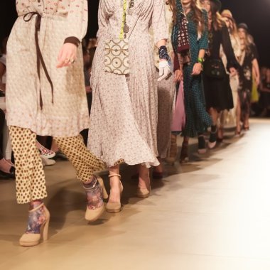 Defile, bir Catwalk olay