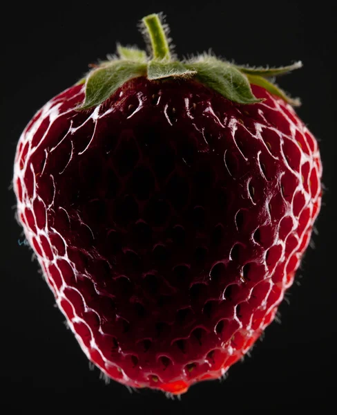 The strawberry on black background. Shallow dof — Stock Photo, Image