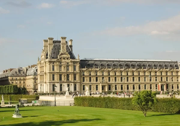 France, Paris - June 17, 2011: Jardin de Tuileries — Stock Photo, Image