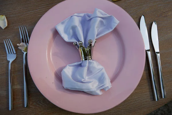 The table setting in restaurant interior, desaturated — Stock Photo, Image