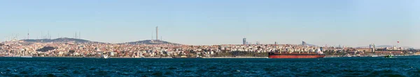Uskudar pobřeží Istanbul. Asijské pobřeží Istanbul — Stock fotografie