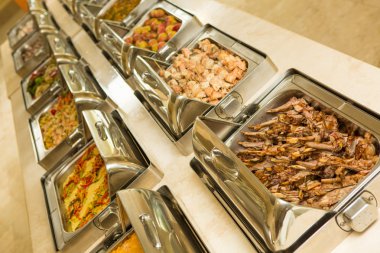 Restoranda yemek büfesi