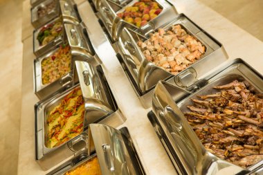 Restoranda yemek büfesi