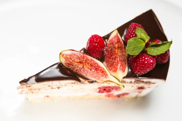 Cake with chocolate, fig and raspberry — Stock Photo, Image