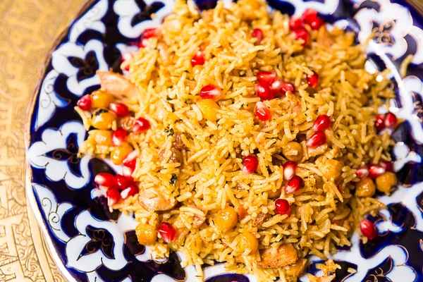 Pilaf di scià orientale, pilaw, plov, riso con carne — Foto Stock