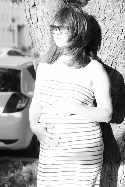 Belle femme enceinte — Photo