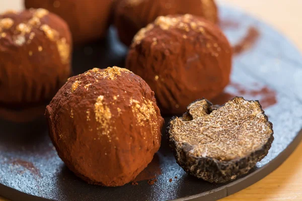 Delicious chocolate truffles — Stock Photo, Image