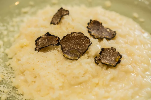 Italian risotto with black truffle — Stock Photo, Image