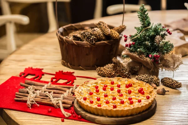 野生の果実、自家製のクリスマス ケーキ. — ストック写真