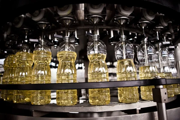 Fabrika üretimi için yemeklik yağlar. Sığ Doff.