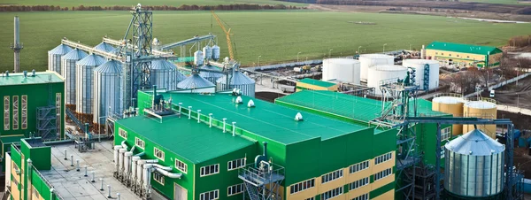 kule kurumsal güneşli bir gün kurutma tahıl