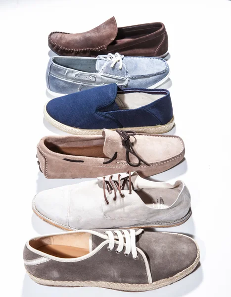 Ensemble de chaussures homme sur fond blanc — Photo