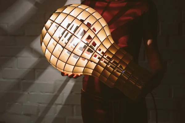 Hanging, wooden light shade lamp with bulb — Stock Photo, Image