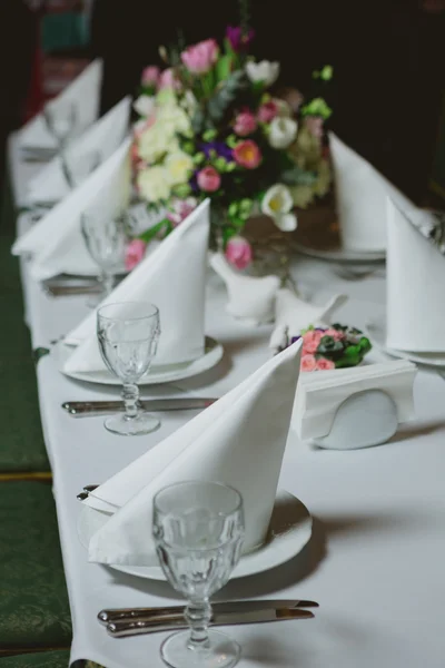 Beautiful flowers on table — Stock Photo, Image