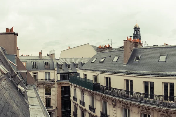 Paris. Utsikt över stadens tak. — Stockfoto
