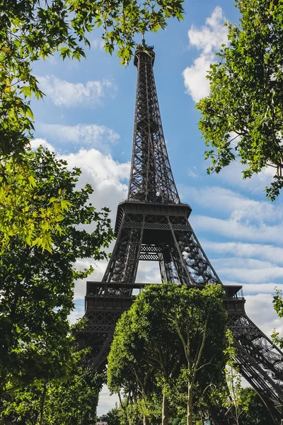 Wieża Eiffla w Paryżu, Francja. — Zdjęcie stockowe