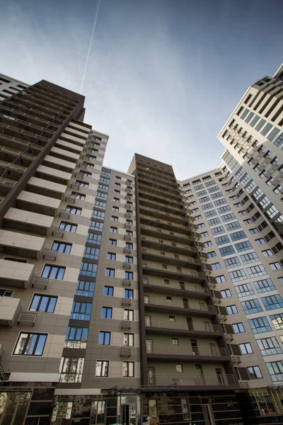 Edifício residencial moderno — Fotografia de Stock