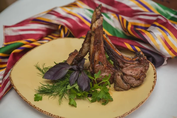 Alimenti a base di carne alla griglia — Foto Stock