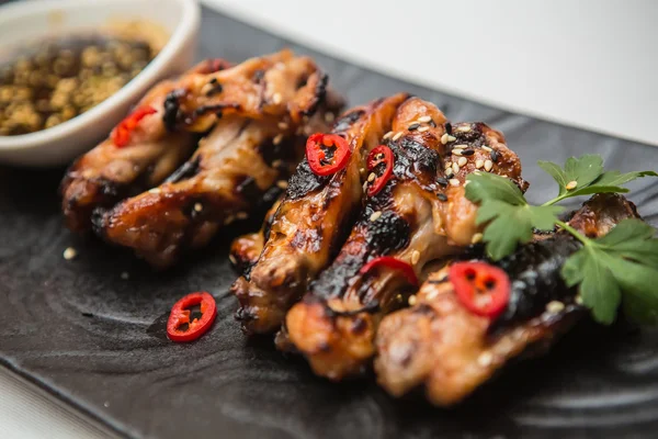 Hot chicken wings — Stock Photo, Image