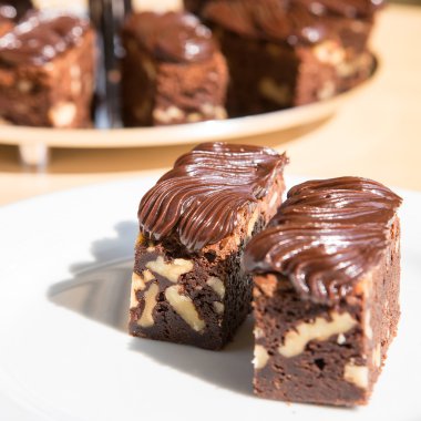 lezzetli karanlık çikolatalı kek