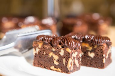 lezzetli karanlık çikolatalı kek