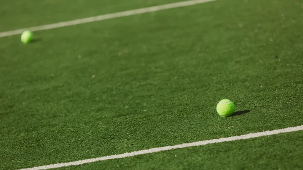 Tennis Ball on the Court — Stock Photo, Image