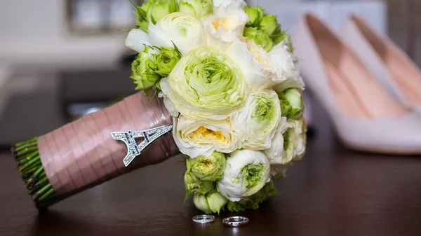 Bukiet białych róż — Zdjęcie stockowe