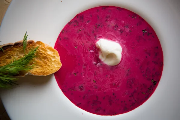 Kalte sommerliche Rübensuppe — Stockfoto