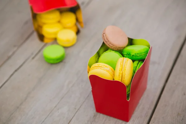 Macarons coloridos franceses . — Fotografia de Stock