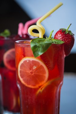 ev yapımı limonata.