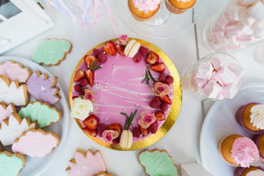 bir parti için tatlı tablosu.