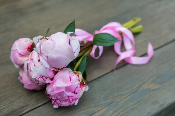 Bukett med rosa pion. — Stockfoto