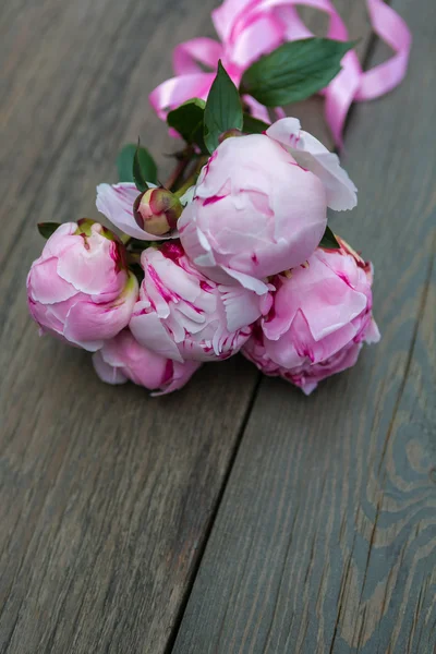 Bukett med rosa pion. — Stockfoto