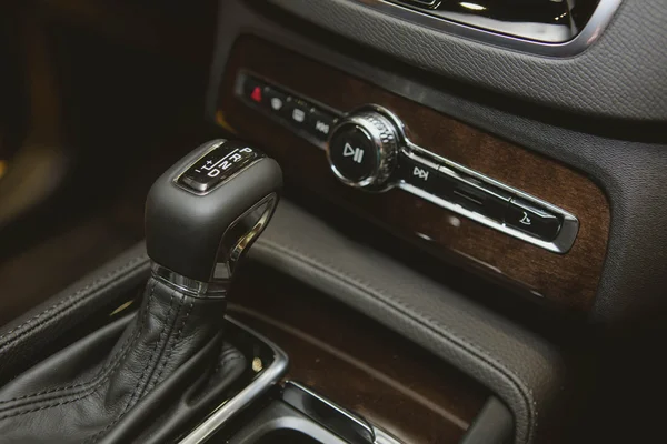 Intérieur de voiture moderne — Photo