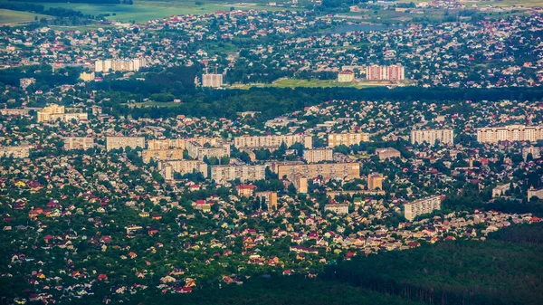 Вид с воздуха на город — стоковое фото