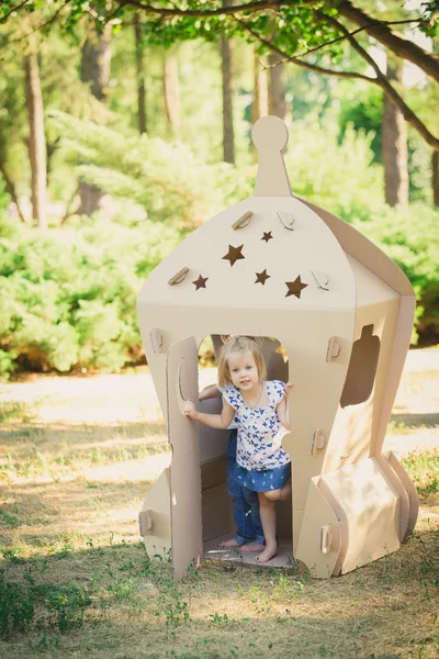 Two funny kids are playing — Stock Photo, Image