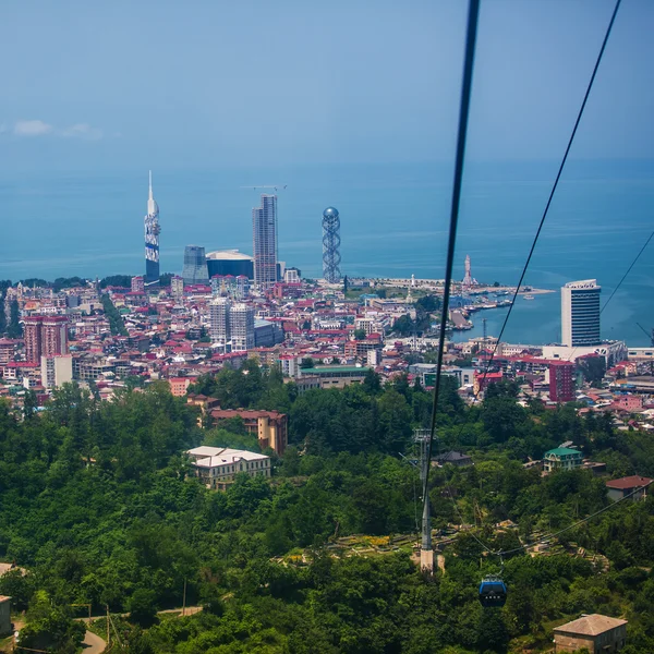 Batumi, Georgien - 20 juli: utsikt från linbanan i stuga — Stockfoto