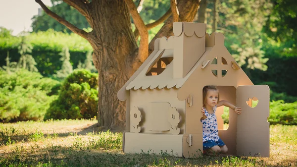 Two funny kids are playing — Stock Photo, Image