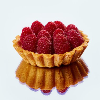 Ahududu ile ev yapımı tartlets