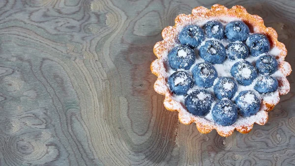 Tartlet with fresh blueberries — Stock Photo, Image