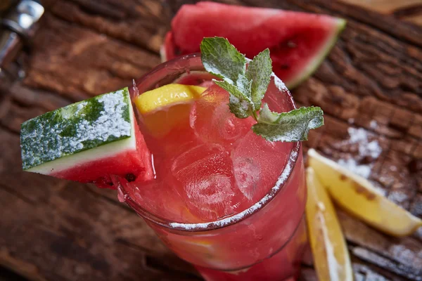 Zelfgemaakte watermeloen limonade — Stockfoto