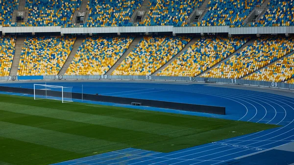 Obrovské prázdné Football Arena — Stock fotografie