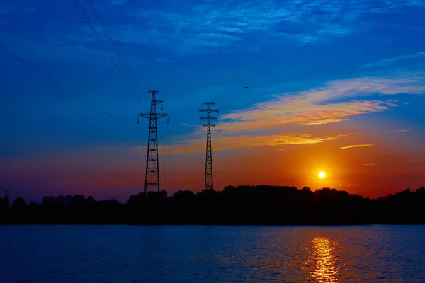 Sunrise over the river — Stock Photo, Image